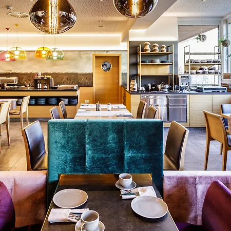 Lederer Boutique 카프룬