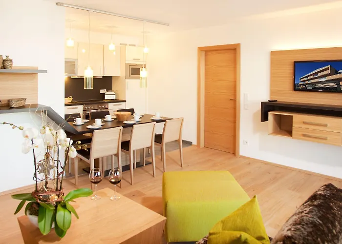 Lederer Boutique 4* קפרון